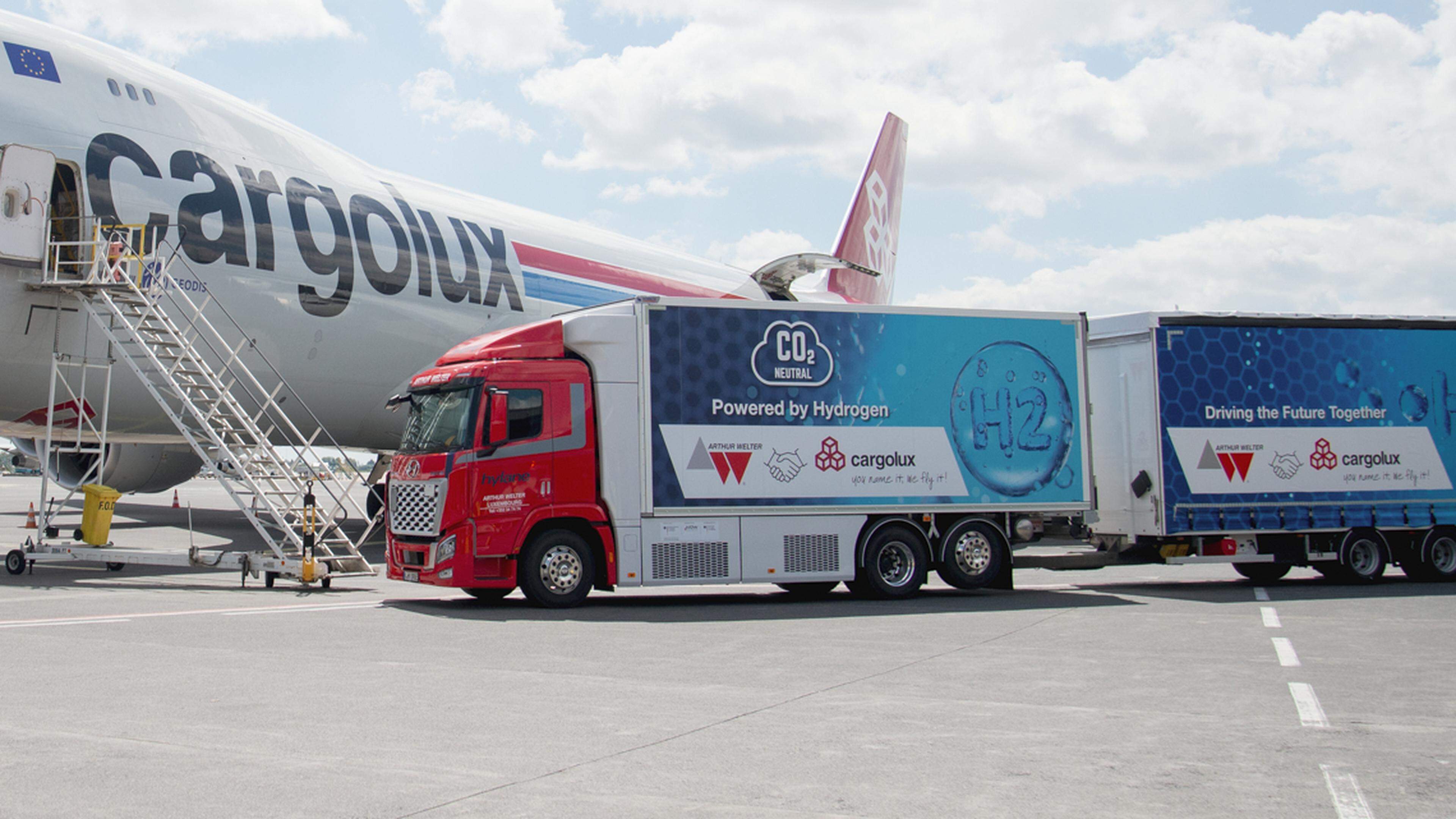 Arthur Welter Et Cargolux Mettent En Service Un Premier Camion Roulant