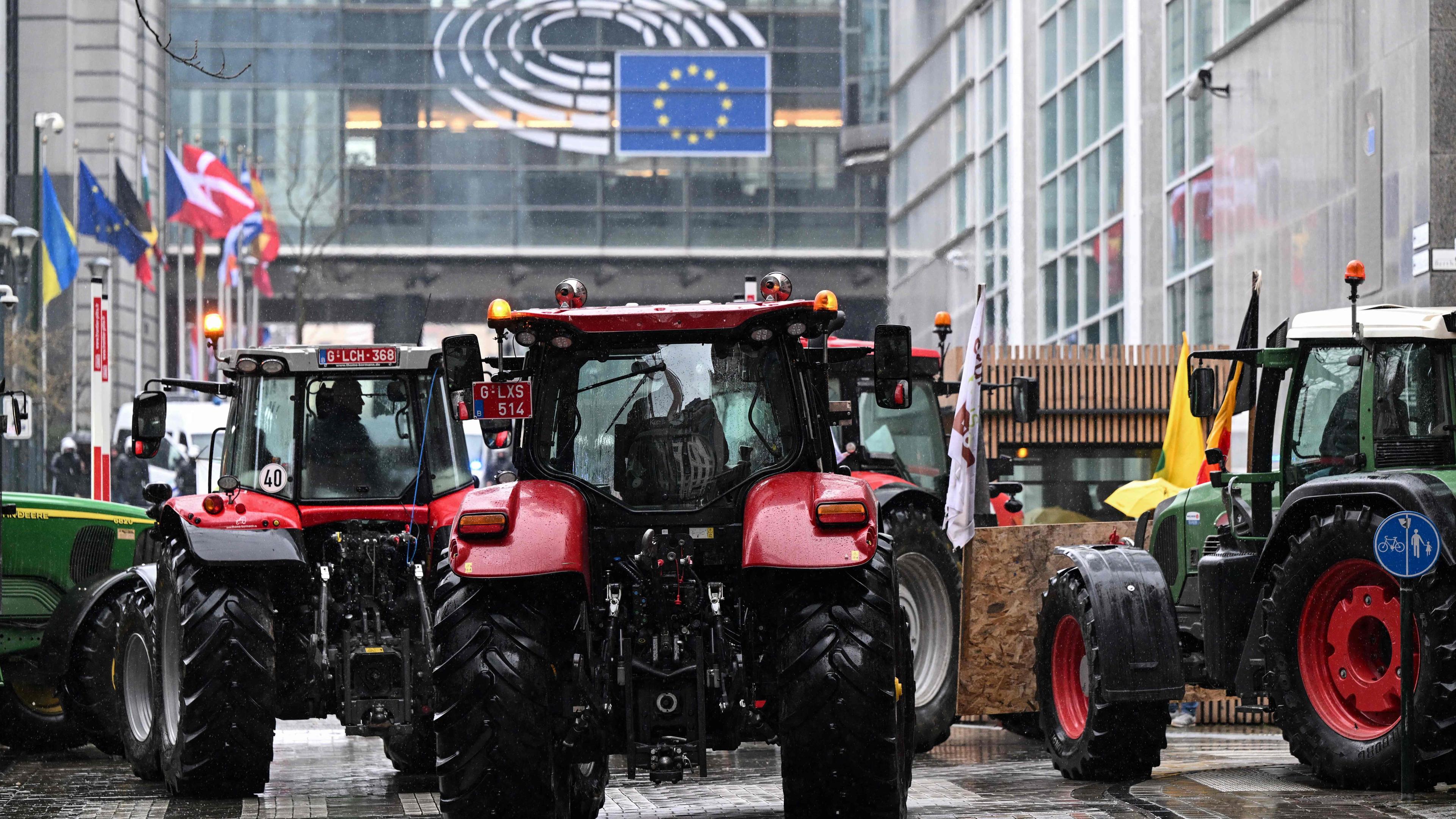 Les agriculteurs pointe une concurrence déloyale de l’Ukraine. Lors des manifestations paysannes des dernières semaines, l’argument revenait en force.