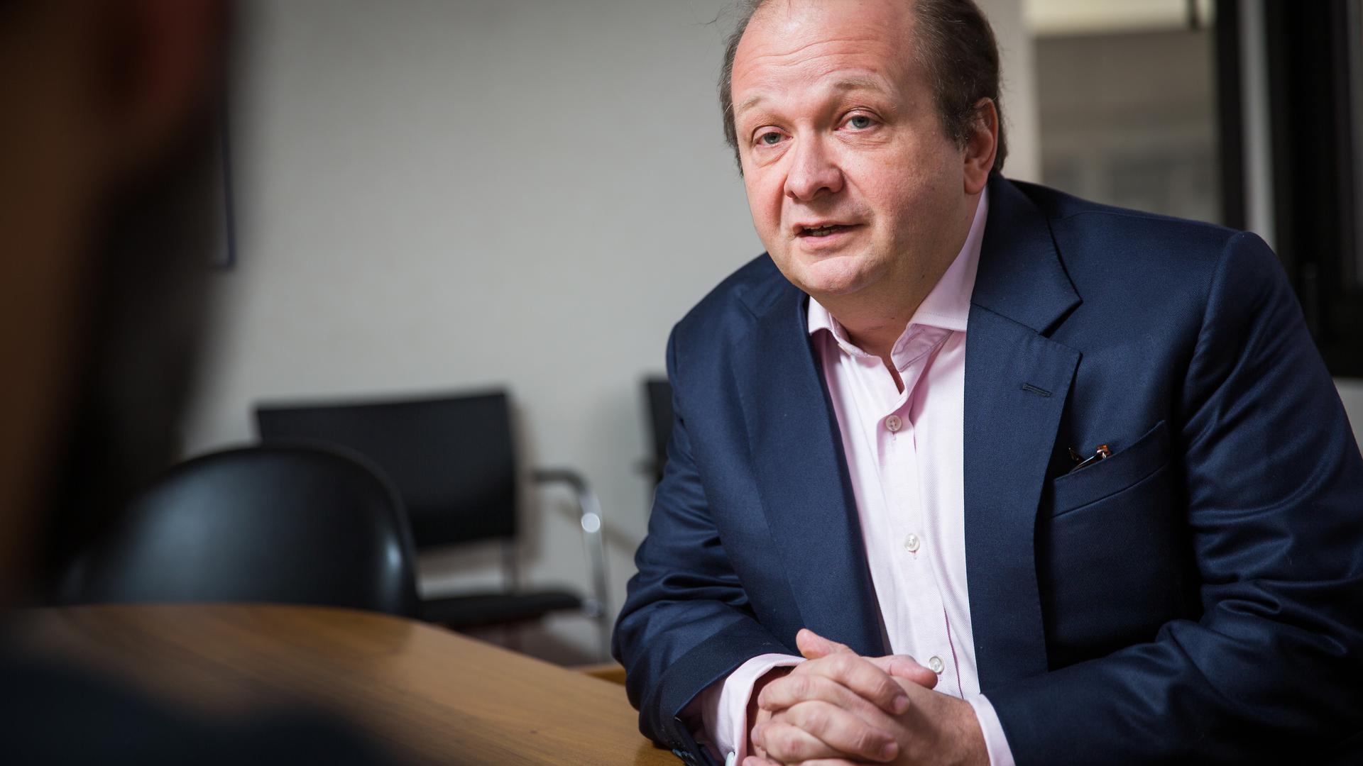 Frank Schneider était assigné à résidence sous bracelet électronique.