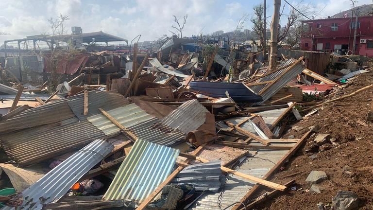 Cyclone à Mayotte: «plusieurs centaines» voire «quelques milliers» de ...