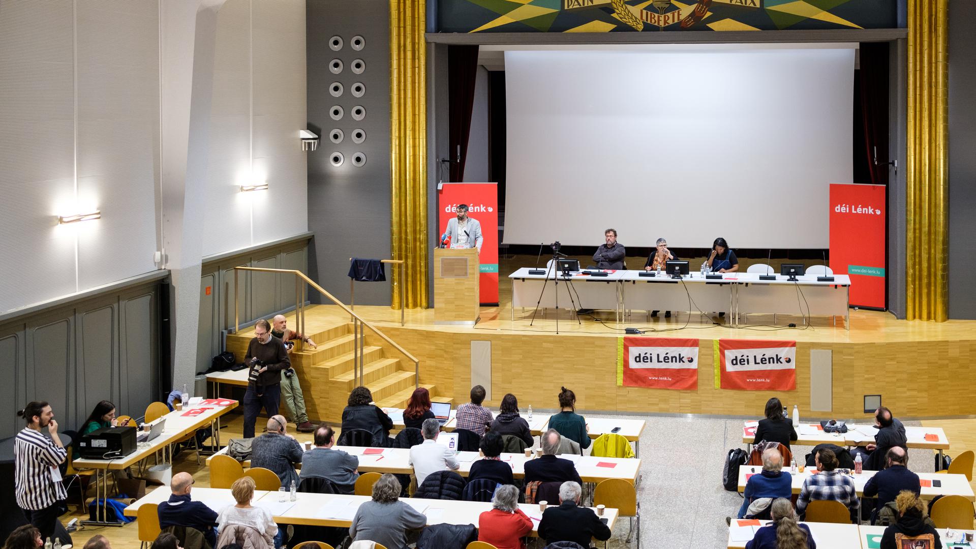 Une centaine de membres et de militants se sont retrouvés samedi pour le congrès du parti au Casino syndical de Bonneweg.