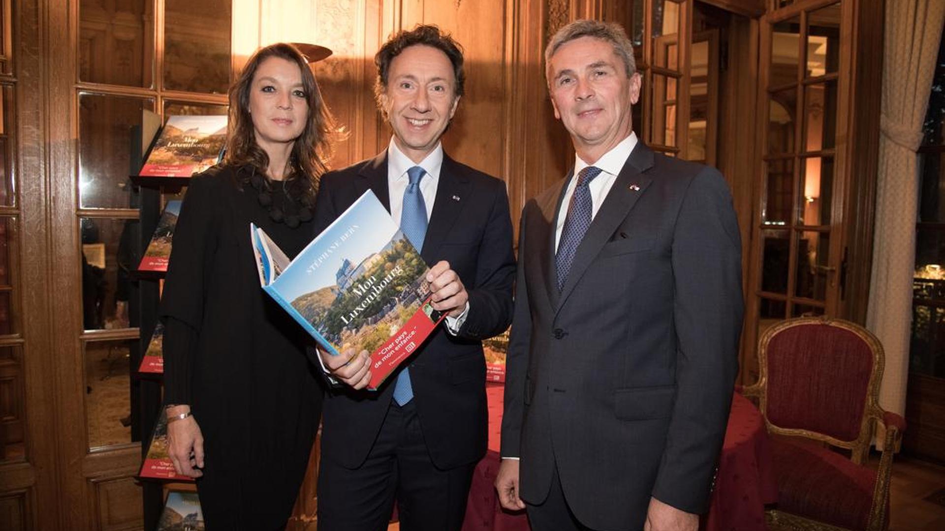 Isabelle Faber, Stéphane Bern et l'ambassadeur de Luxembouiurg à Paris, Paul Dühr.