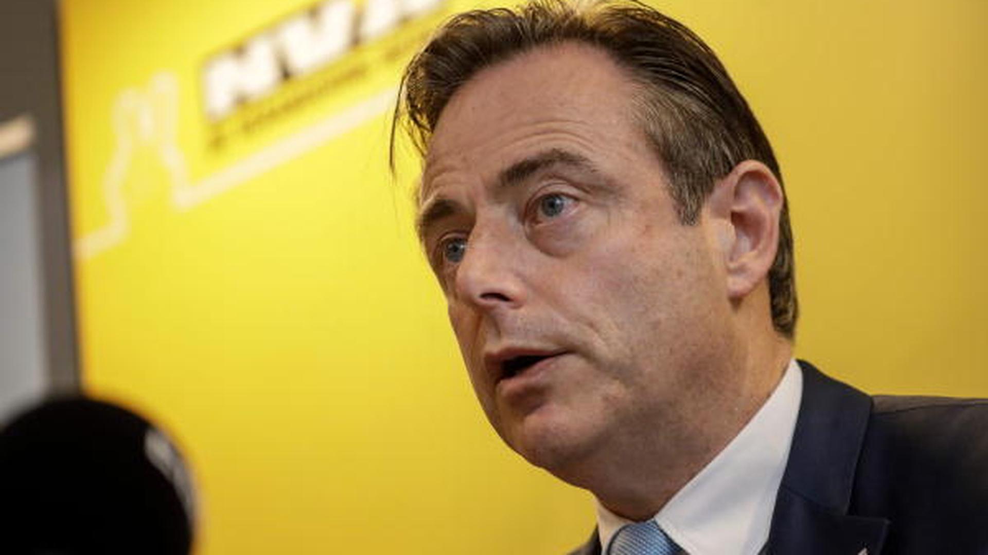 Bart De Wever et son parti, la N-VA tardent à former une coalition avec les chrétiens-démocrates et les libéraux