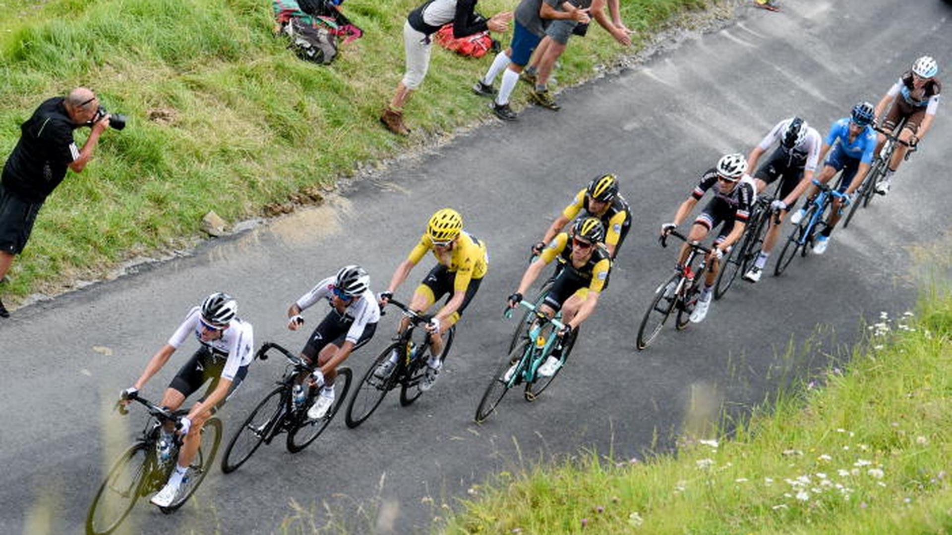 La Sky en tête de peloton lors du Tour 2018. La formation britannique a fait de la Grande Boucle son objectif prioritaire.