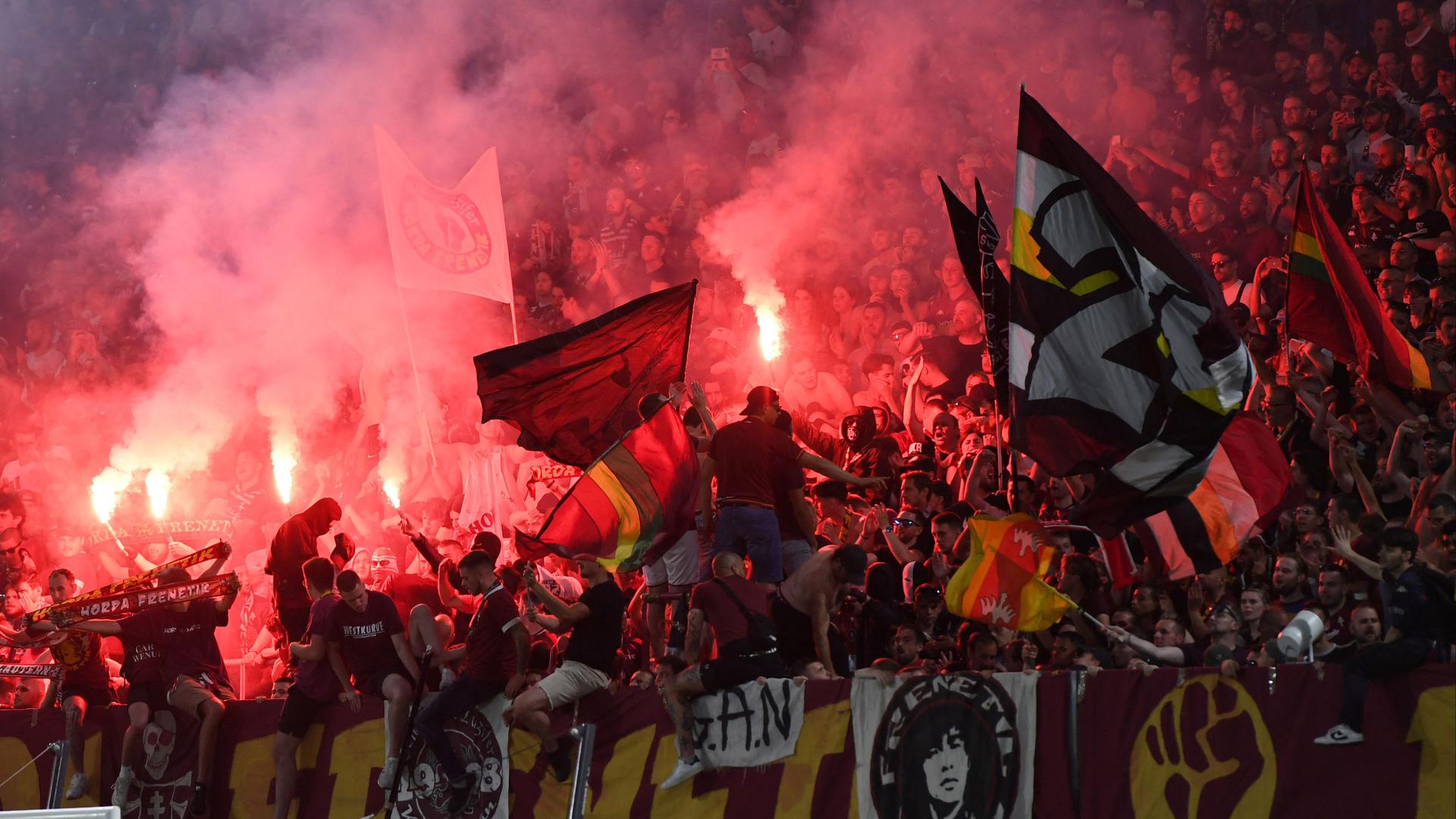 Les supporters messins doivent encore patienter avant de célébrer définitivement la montée en L1.