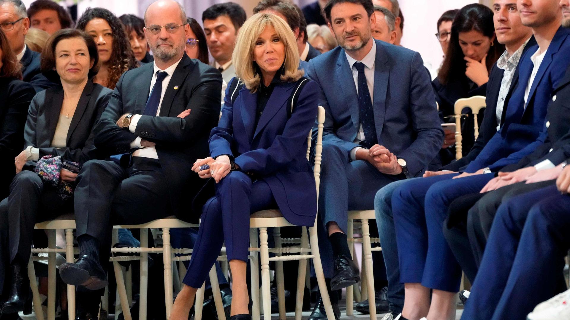 Brigitte Macron se montre plus en retrait lors de cette campagne électorale qu'en 2017.