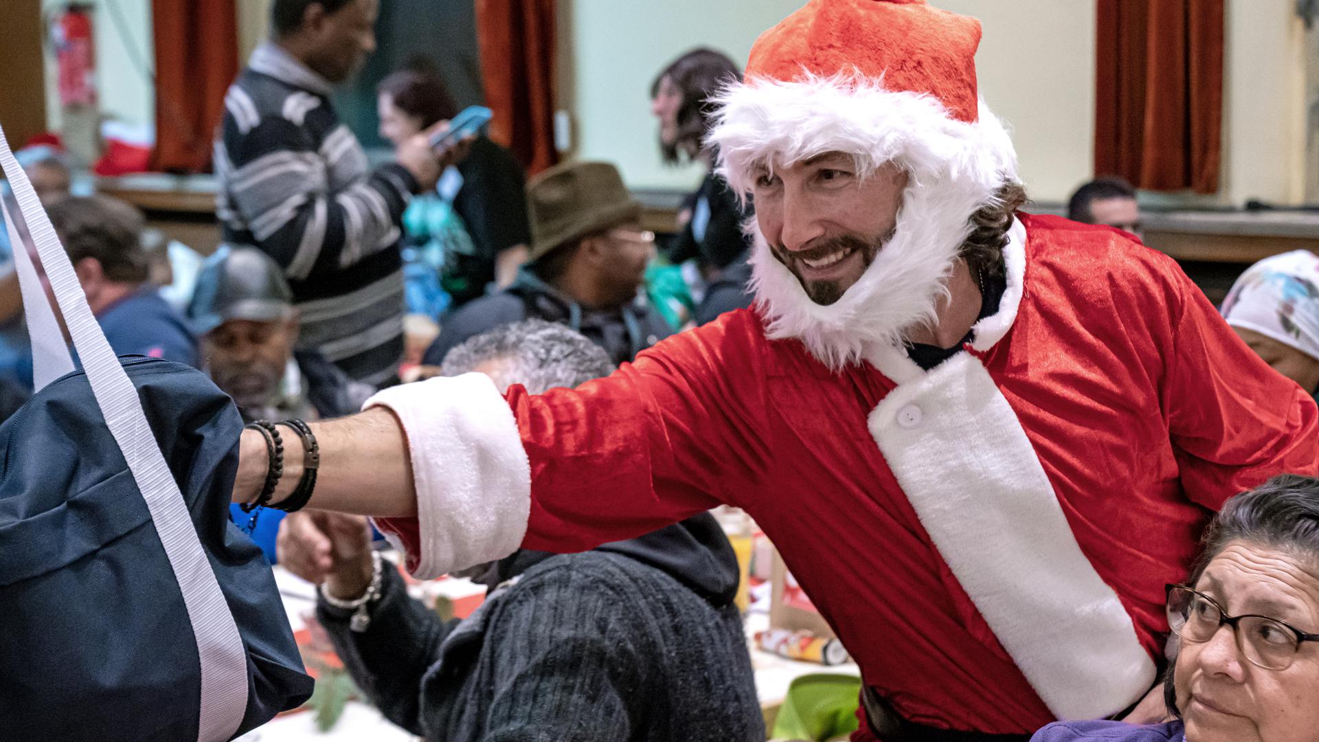 Selon la devise "il y a plus de bonheur à donner qu'à recevoir", les invités ont reçu de nombreux cadeaux de la part de "Kleeschen".