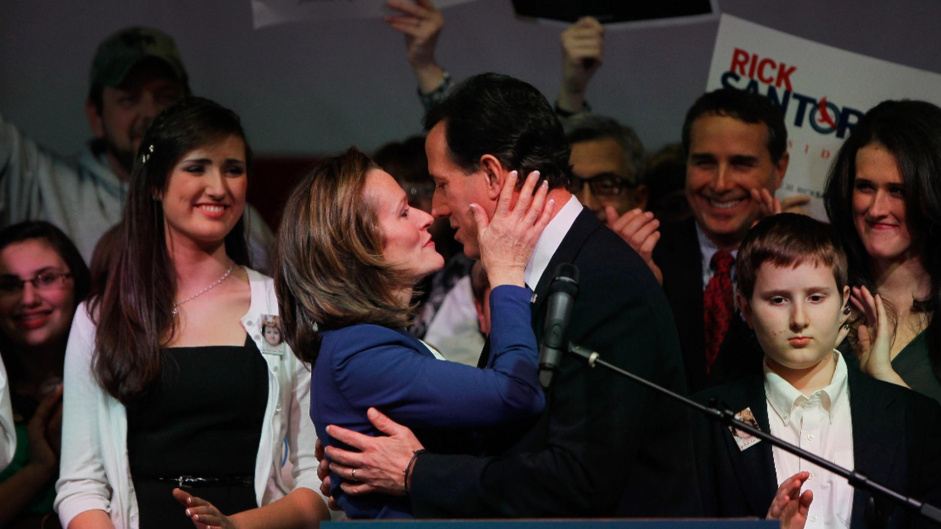 Rick Santorum compte 165 délégués.