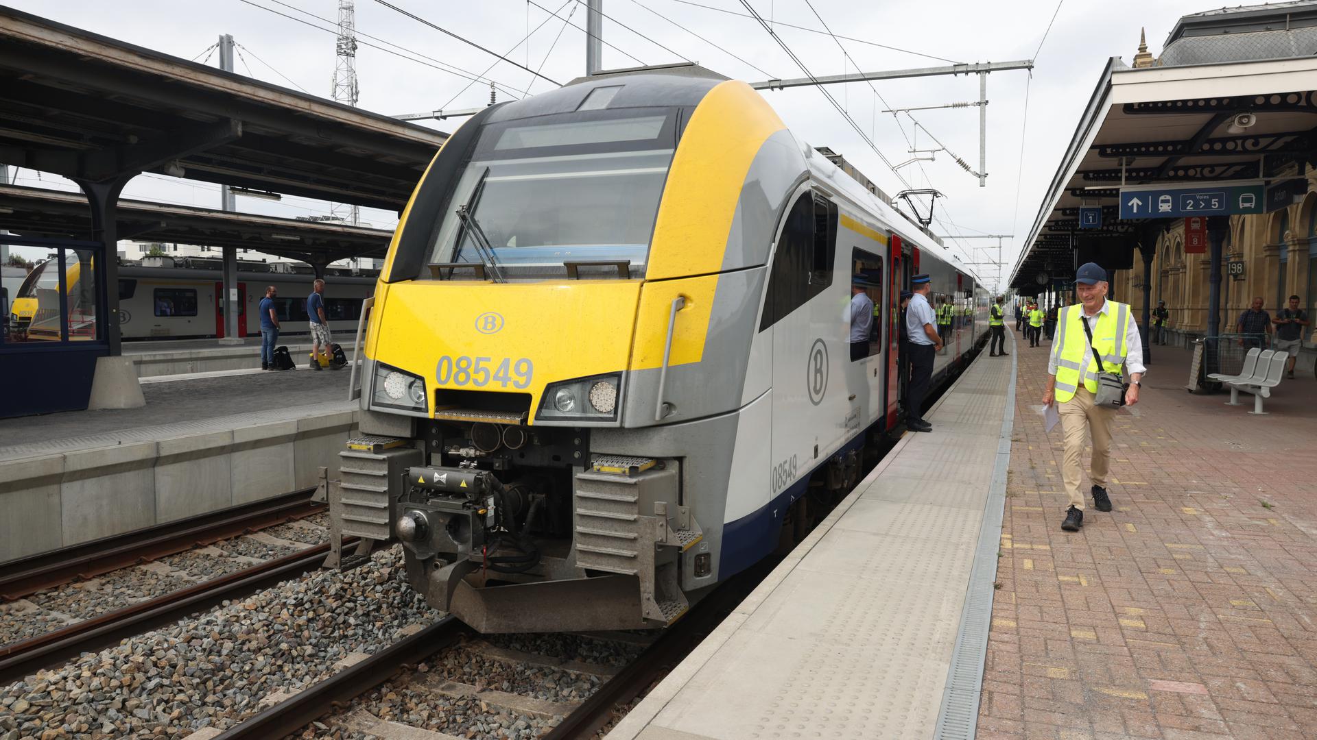 Les travaux de réélectrification vont permettre de faire circuler plus de trains sur la ligne 162, à une plus grande vitesse.