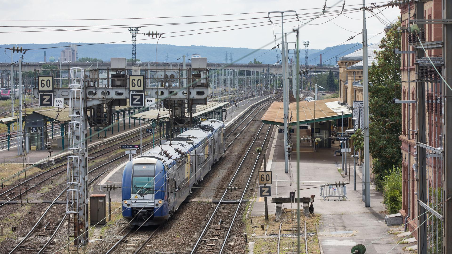 Une liaison Sarrebruck-Luxembourg via Metz est possible. Mais pour qu'elle devienne attractive, il ne faut pas changer de train à Metz, réduire le nombre d'arrêts et harmoniser les matériels.