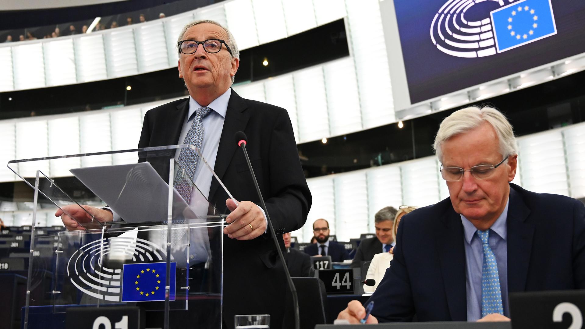 Jean-Claude Juncker, ici au côté de Michel Barnier, devrait rencontrer à nouveau Boris Johnson, la semaine prochaine, en marge de l'Assemblée générale de l'ONU
