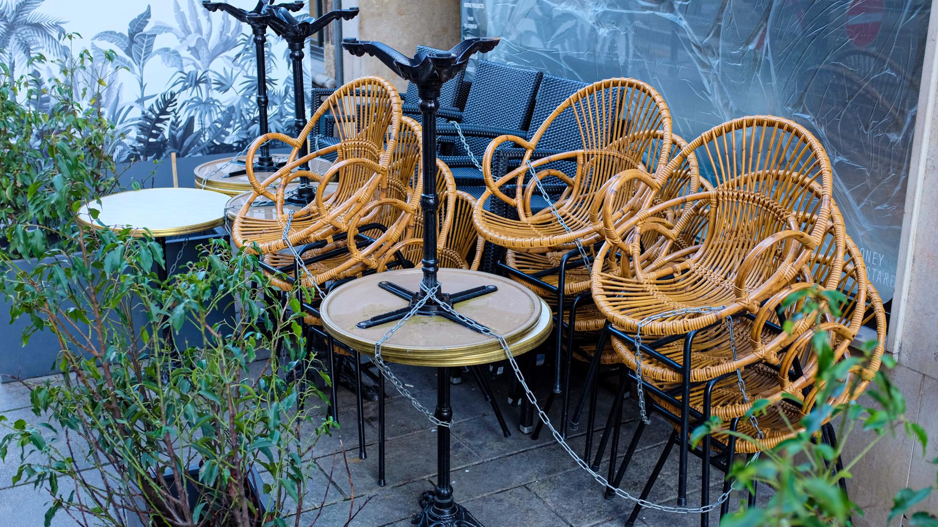 Les bars et restaurants du pays ne rouvriront pas avant la mi-janvier.