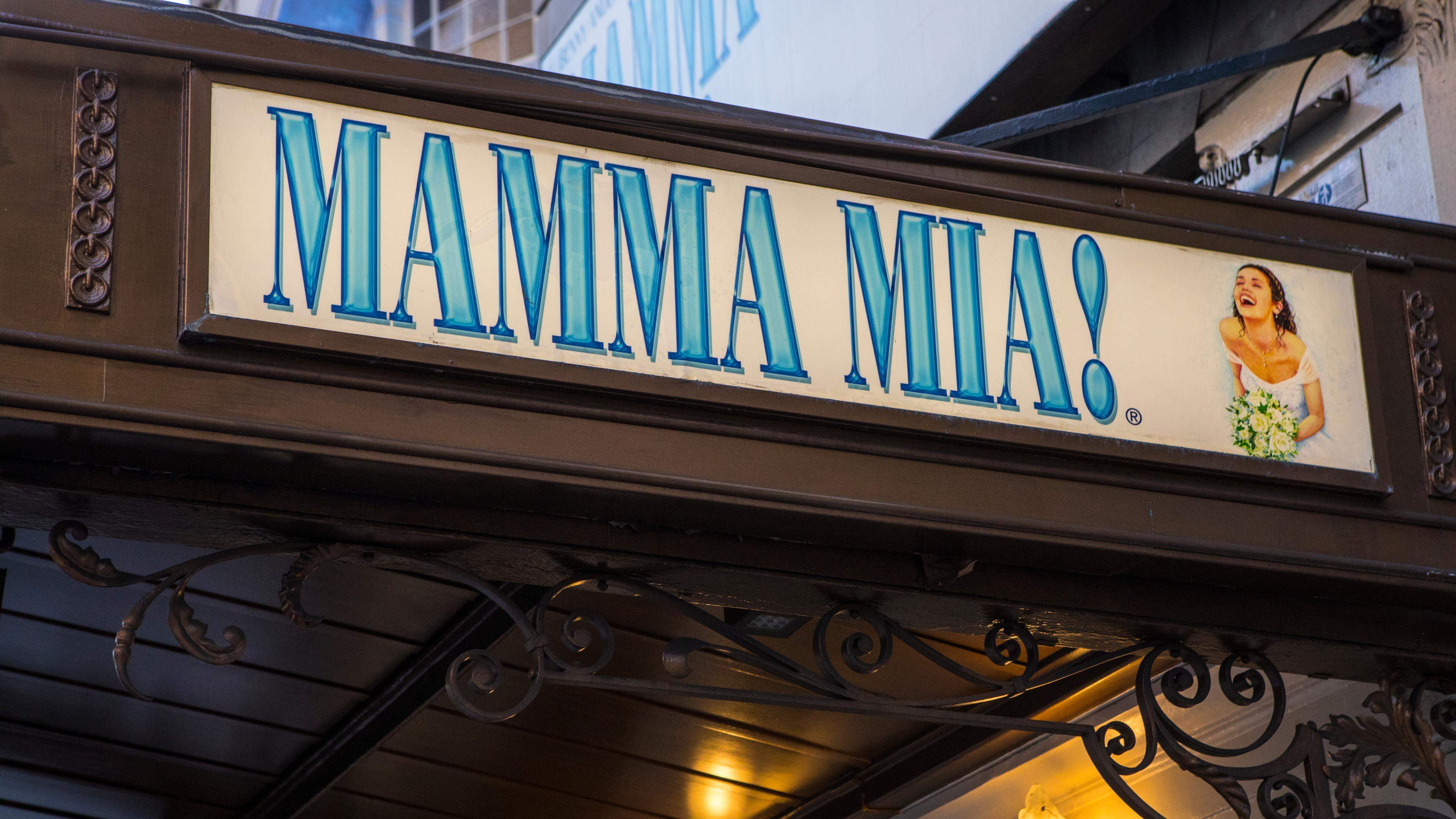 Mamma Mia! tourne depuis 25 ans. La première représentation remonte à 1999 à Londres.