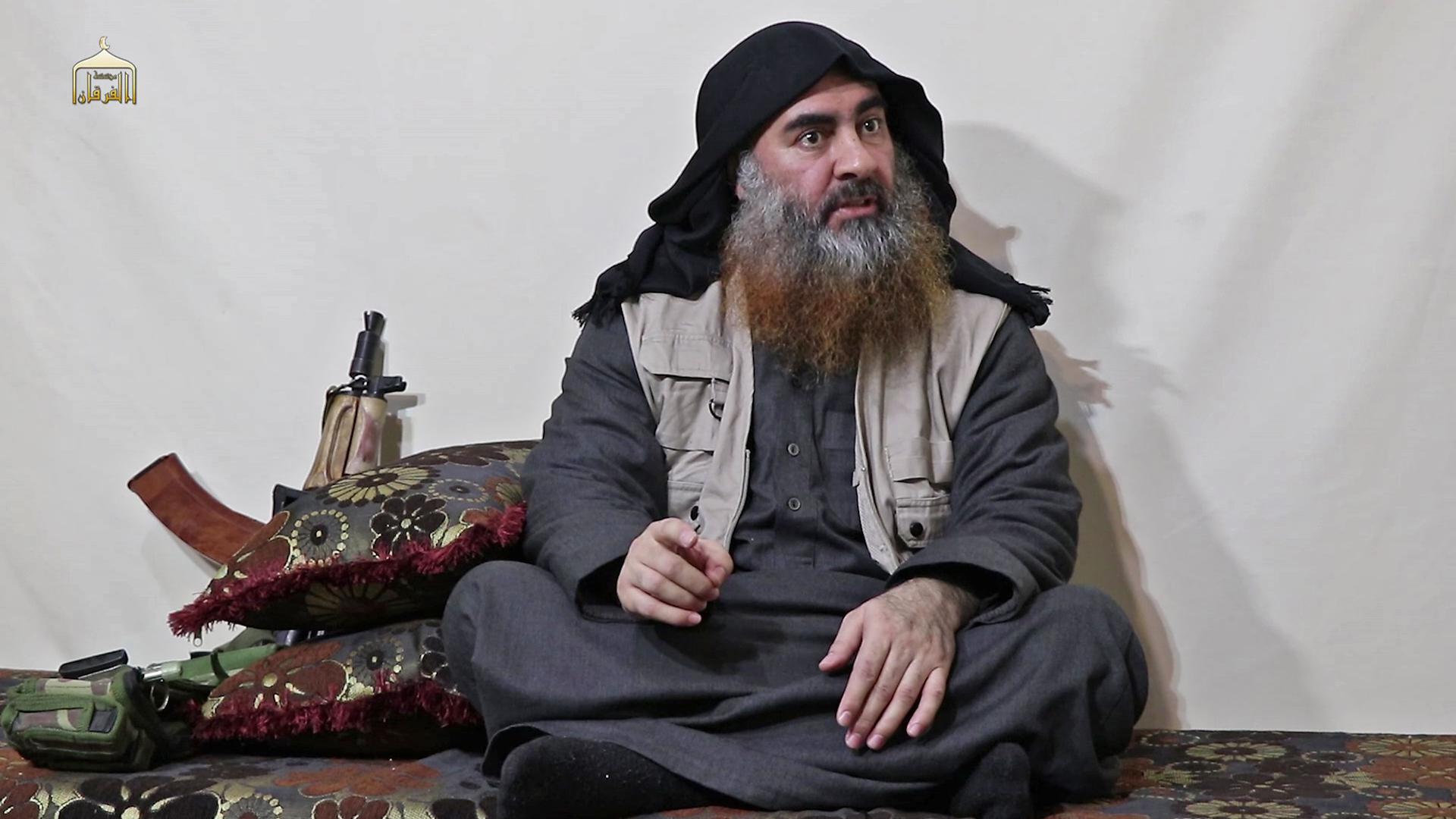 Abou Bakr al-Baghdadi s'est fait exploser avec sa «veste» chargée d'explosifs alors qu'il s'était réfugié dans un tunnel creusé pour sa protection.
