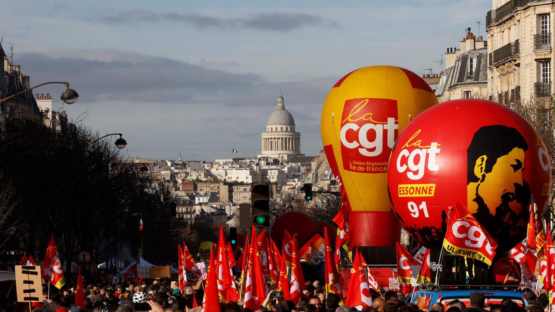 A Paris, la CGT a fait état de 500.000 manifestants (contre 400.000 le 19).