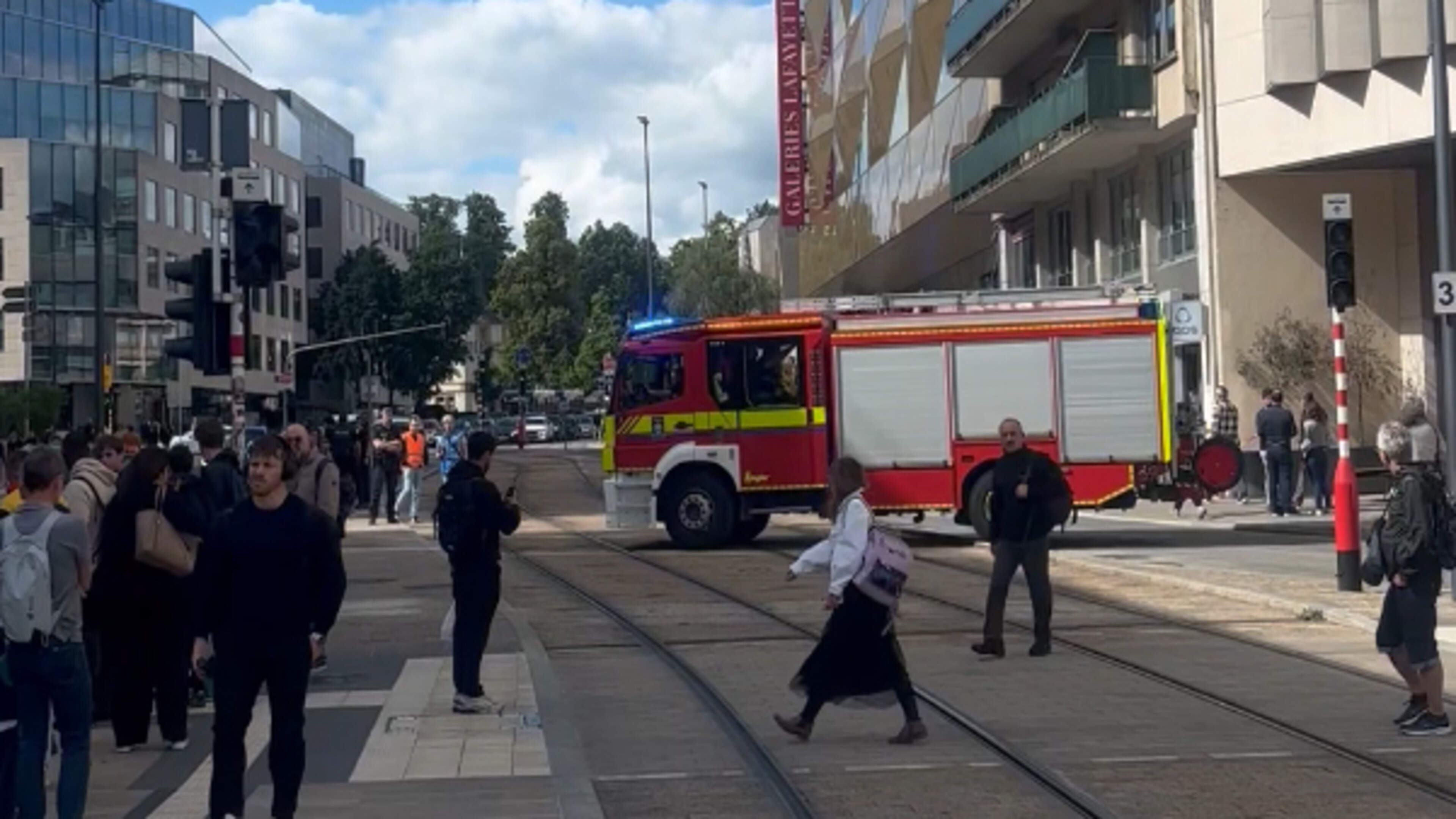 Einsatz der Feuerwehr am Hamilius: Retter fuhren a