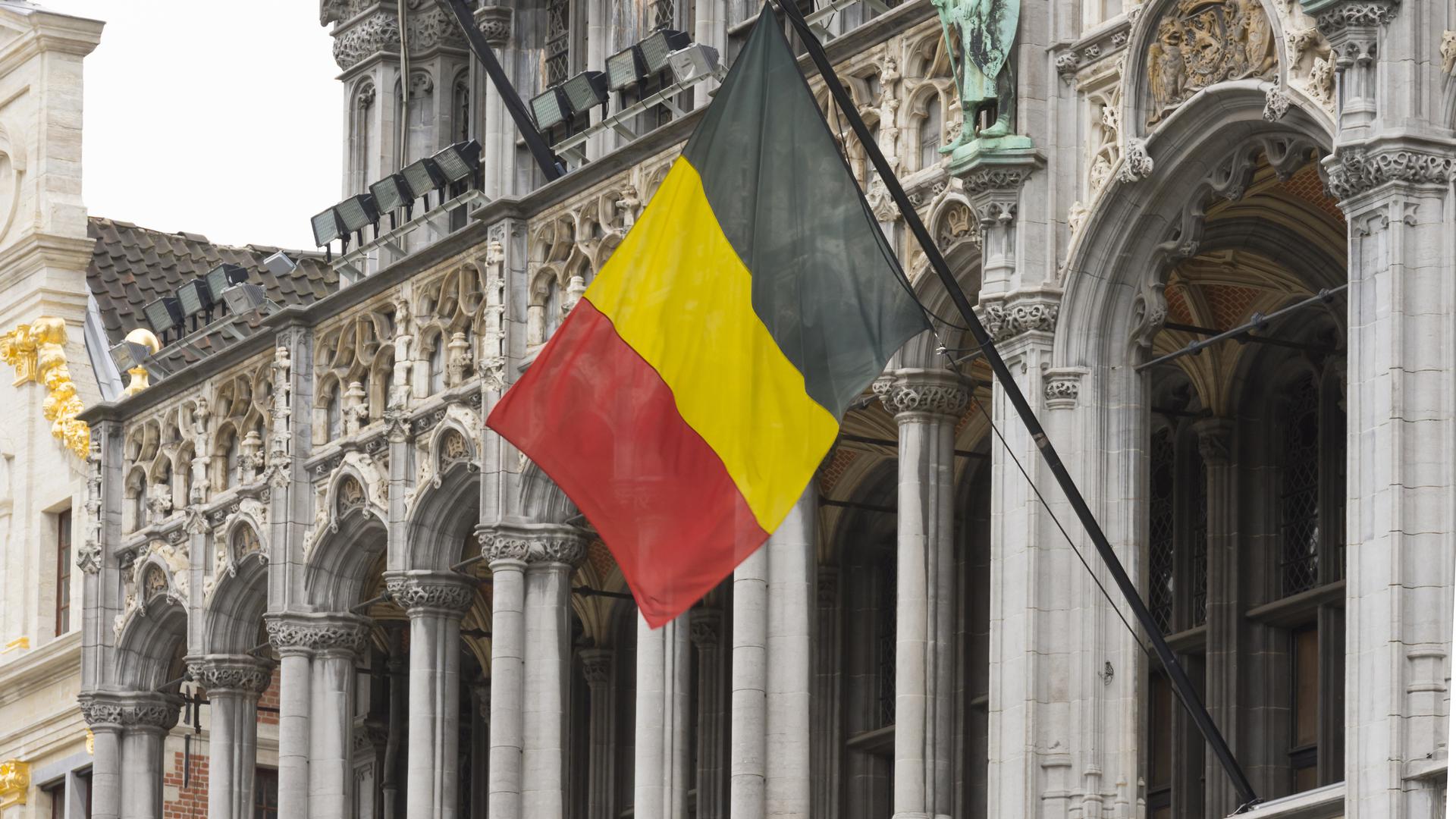 La position de Pierre-Yves Dermagne constitue une quasi-exception dans le monde politique francophone.