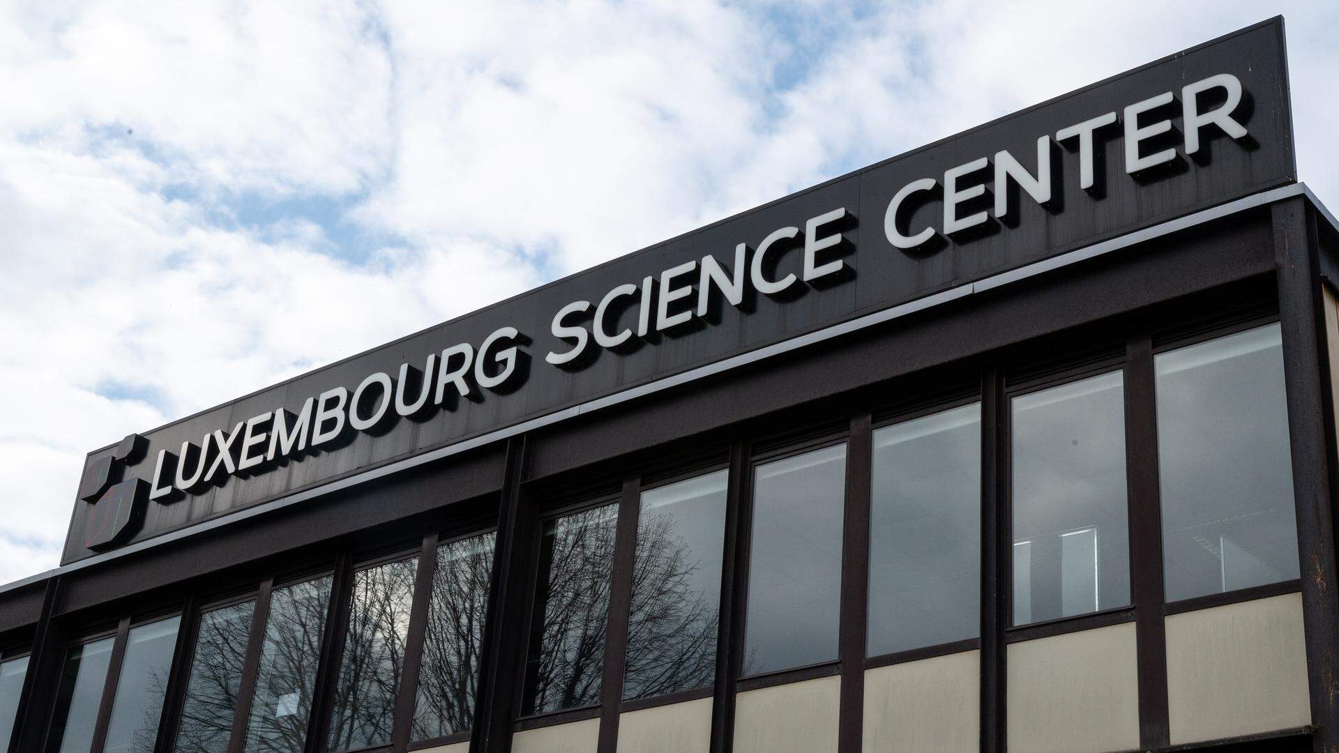 Suite à son enquête sur les flux financiers entre le Luxembourg Science Center et la société GGM11, l'Inspection des Finances a déposé plainte auprès du Parquet.