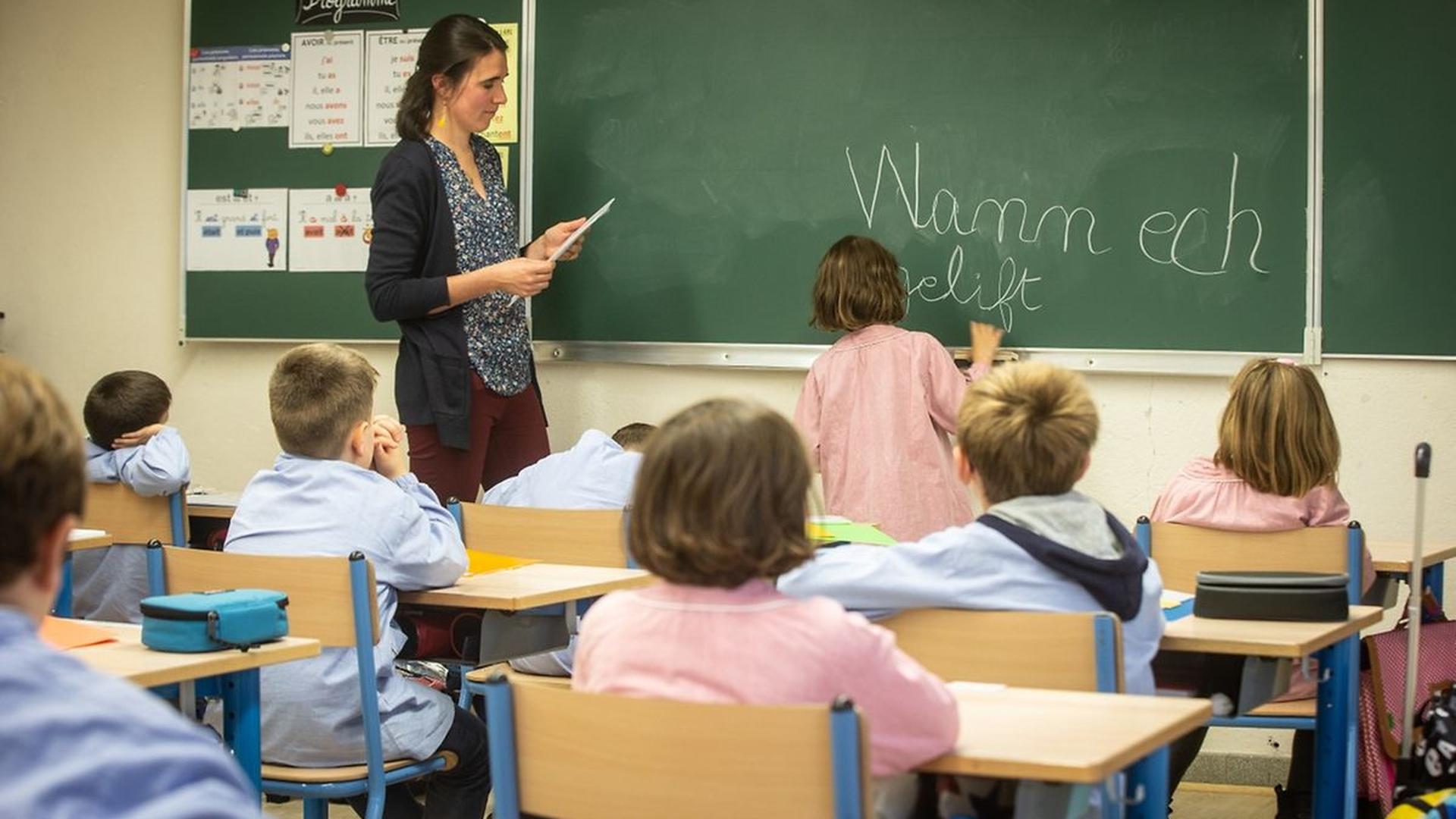 L'école Charlemagne s'est lancée en septembre dernier dans une expérience qui n'a encore jamais été réalisée au Luxembourg par une école francophone: enseigner la langue luxembourgeoise aux élèves, dès les classes de primaire.