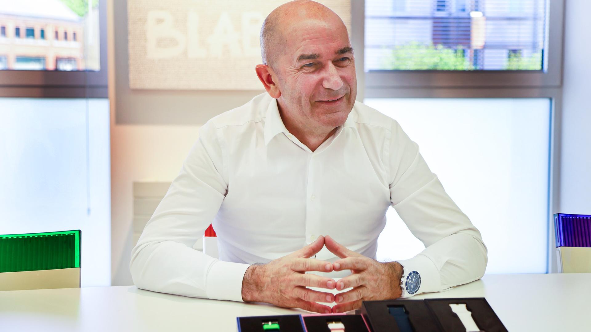 Les montres de Jean-Pierre Lutgen se sont écoulées à des dizaines de millions d'exemplaires dans 55 pays différents. 