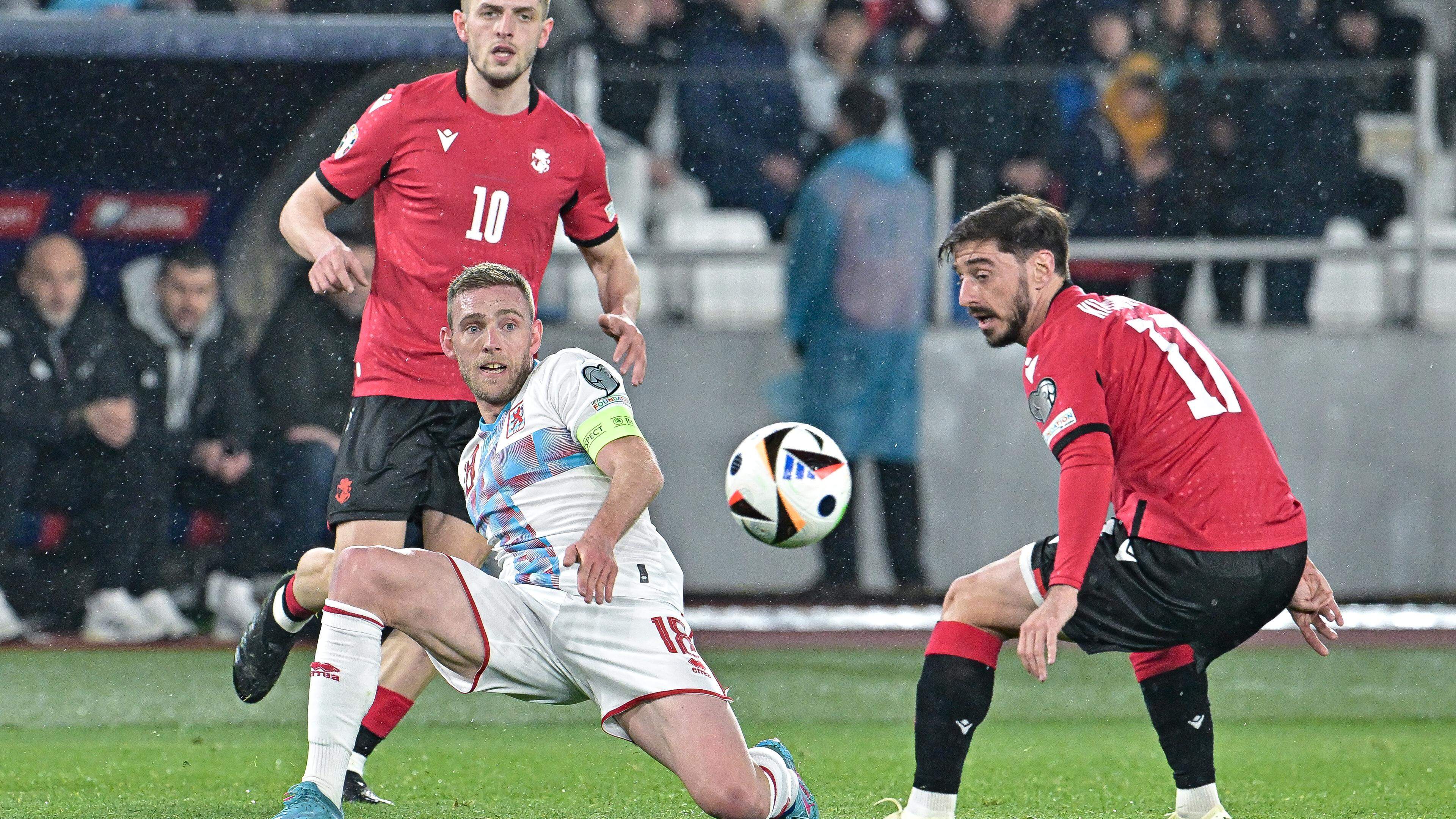 UEFA EURO 2024 Play Off Georgia - Luxembourg 
Laurent Jans (Luxemburg #18);Giorgi Chakvetadze #10 (Georgien);Otar Kiteishvili #17 (Georgien)
Photo: sportspress.lu/ Jeff Lahr