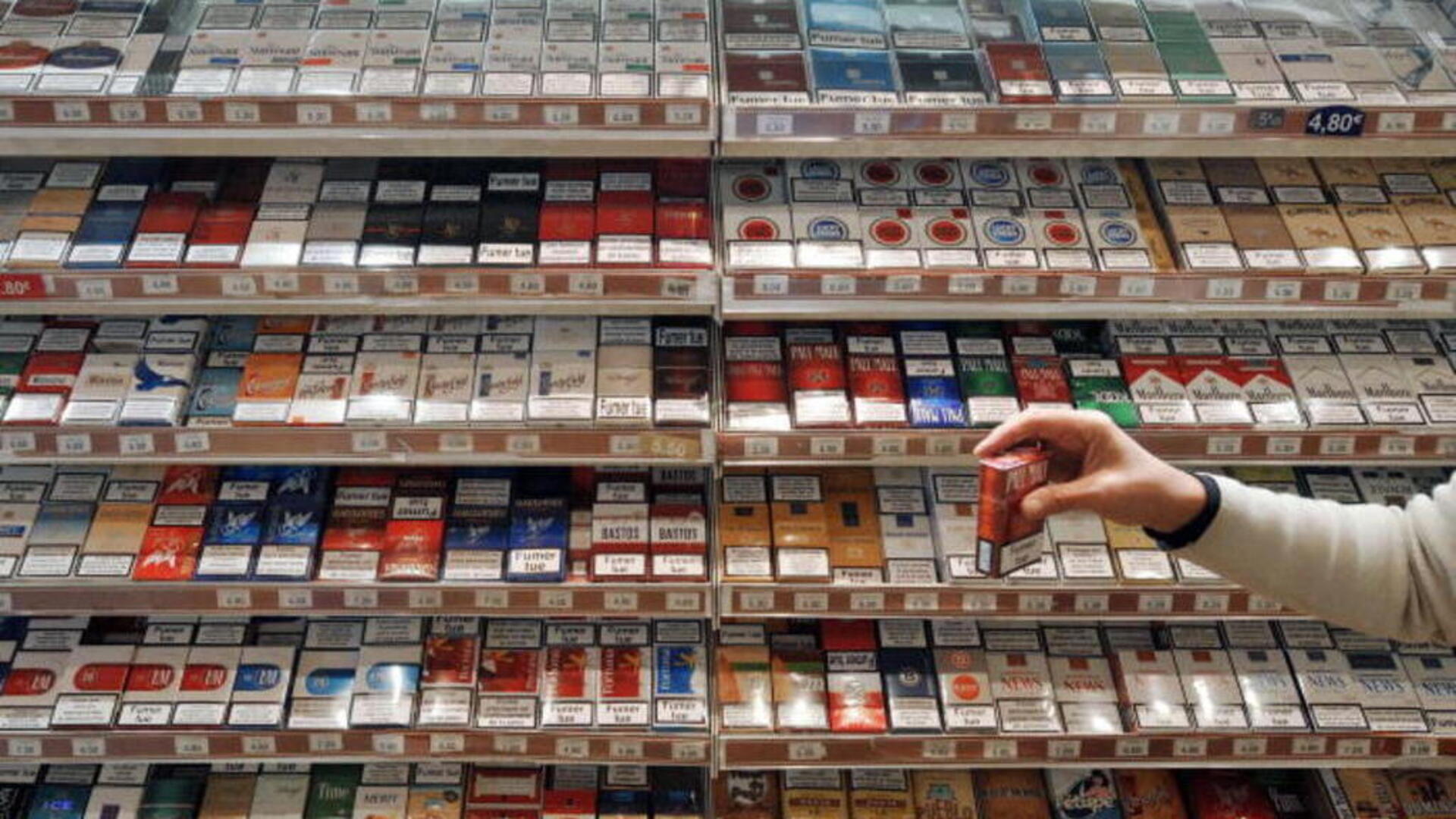 4 cartouches de cigarettes par personne Plus que 4 cartouches ou c'est 750 euros d'amende