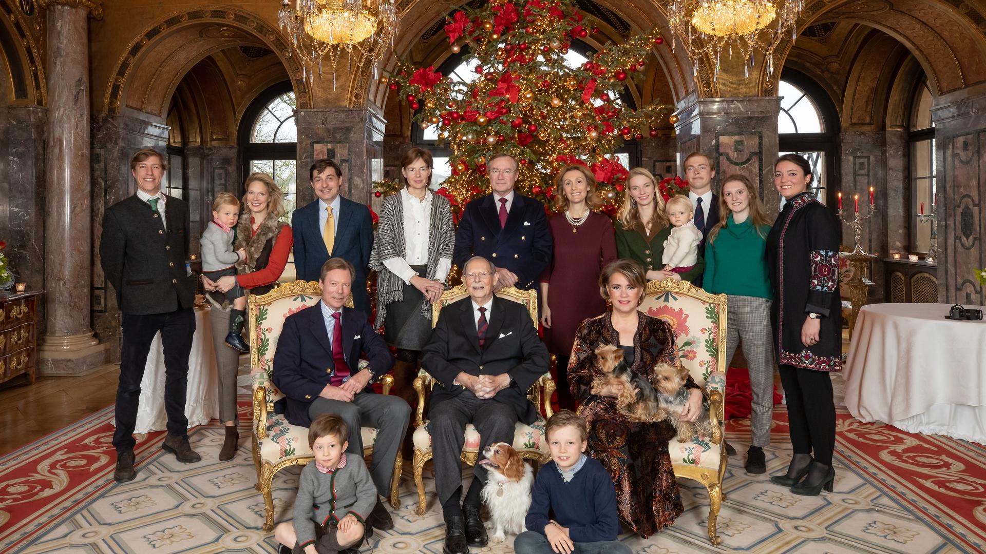 La photo de famille pour le 98ème anniversaire du grand-duc Jean.