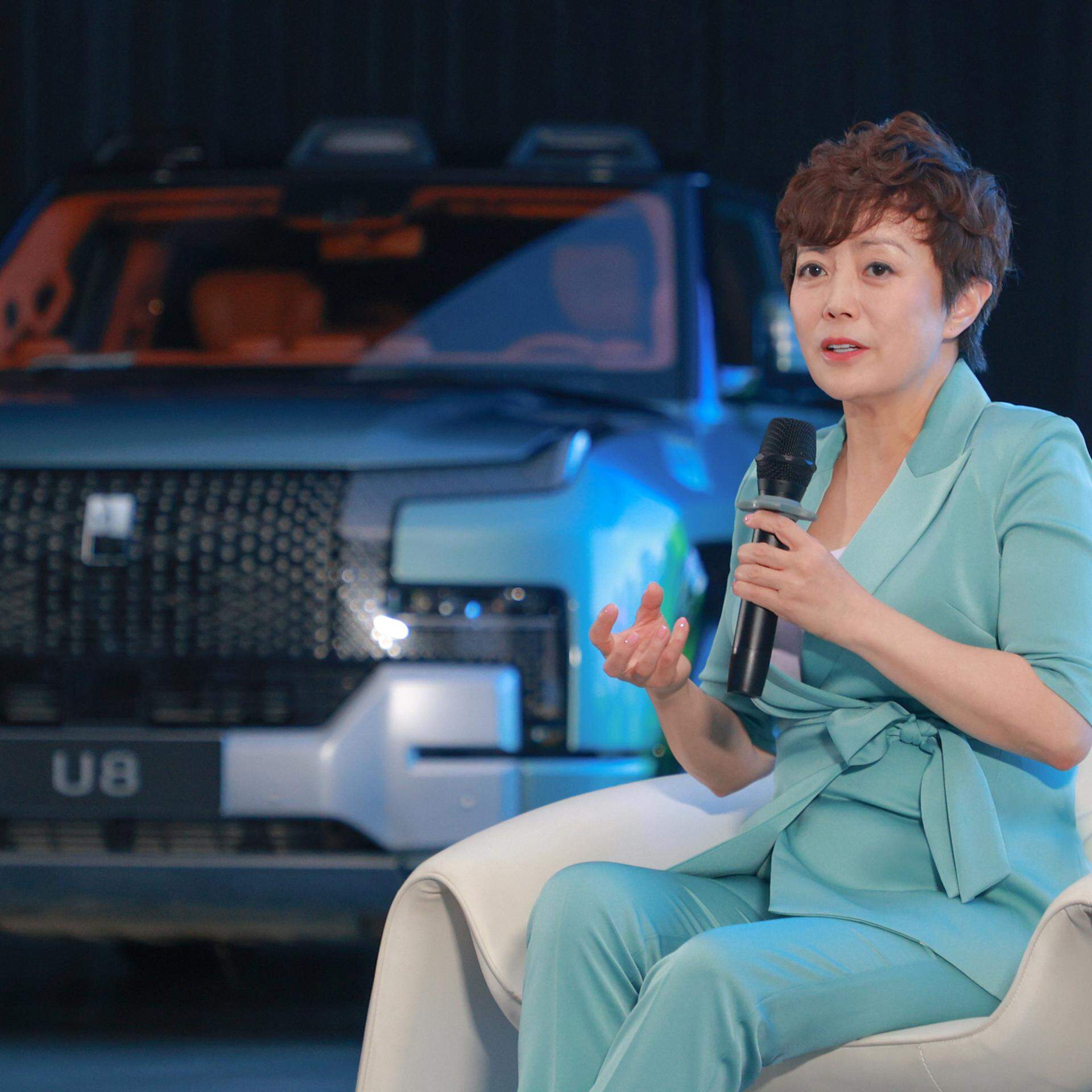 Stella Li pense que l’hybride rechargeable a toute sa place dans le processus d’électrification du parc automobile.