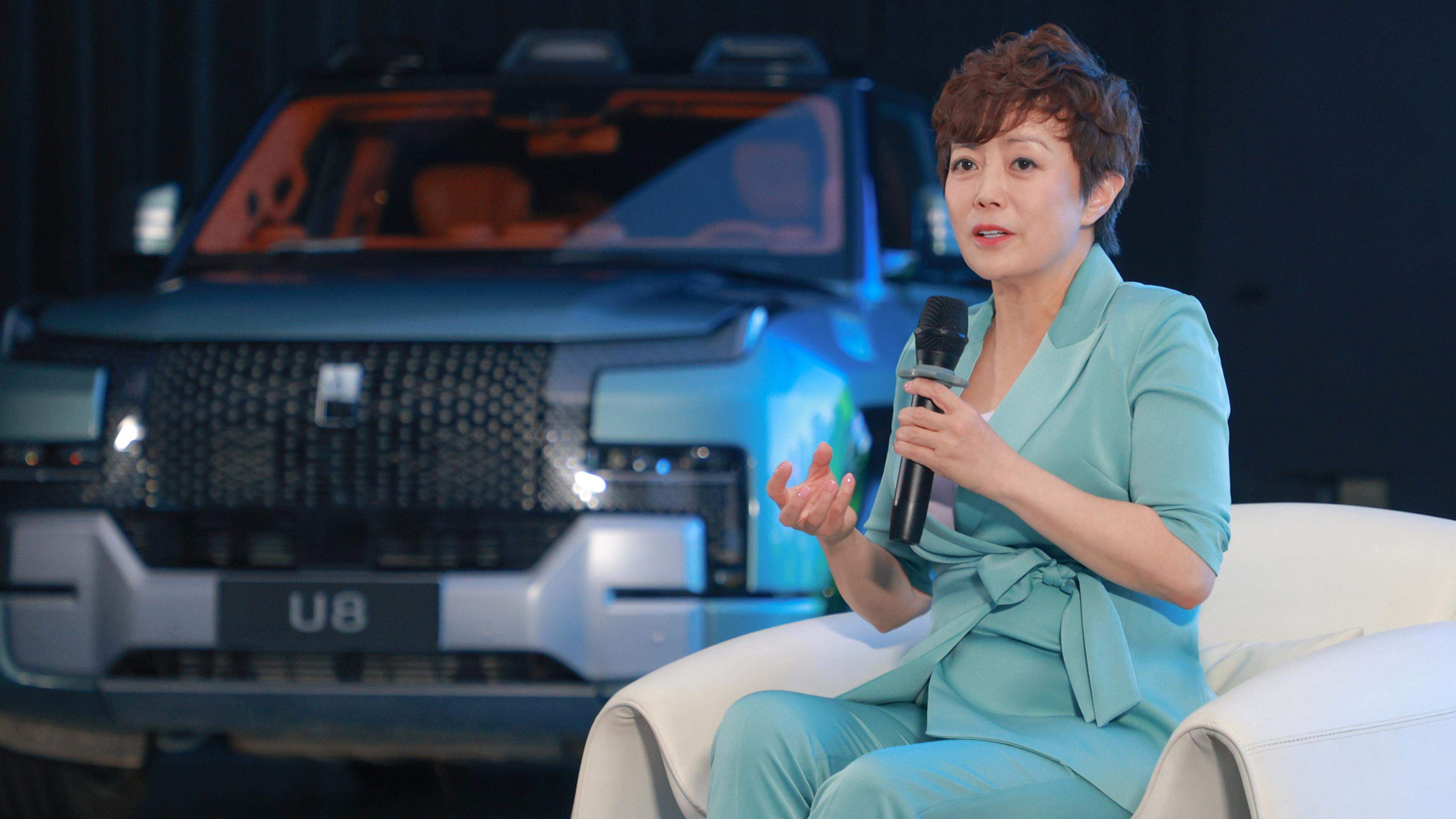 Stella Li pense que l’hybride rechargeable a toute sa place dans le processus d’électrification du parc automobile.