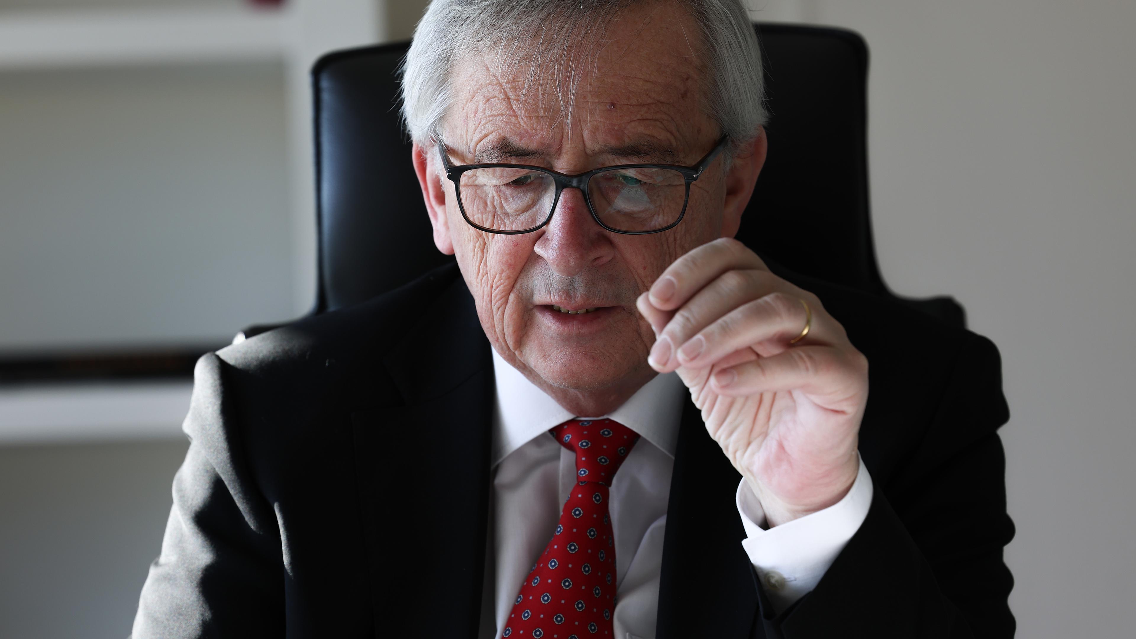 Jean-Claude Juncker estime que beaucoup de réformes sont encore nécessaires en Ukraine.