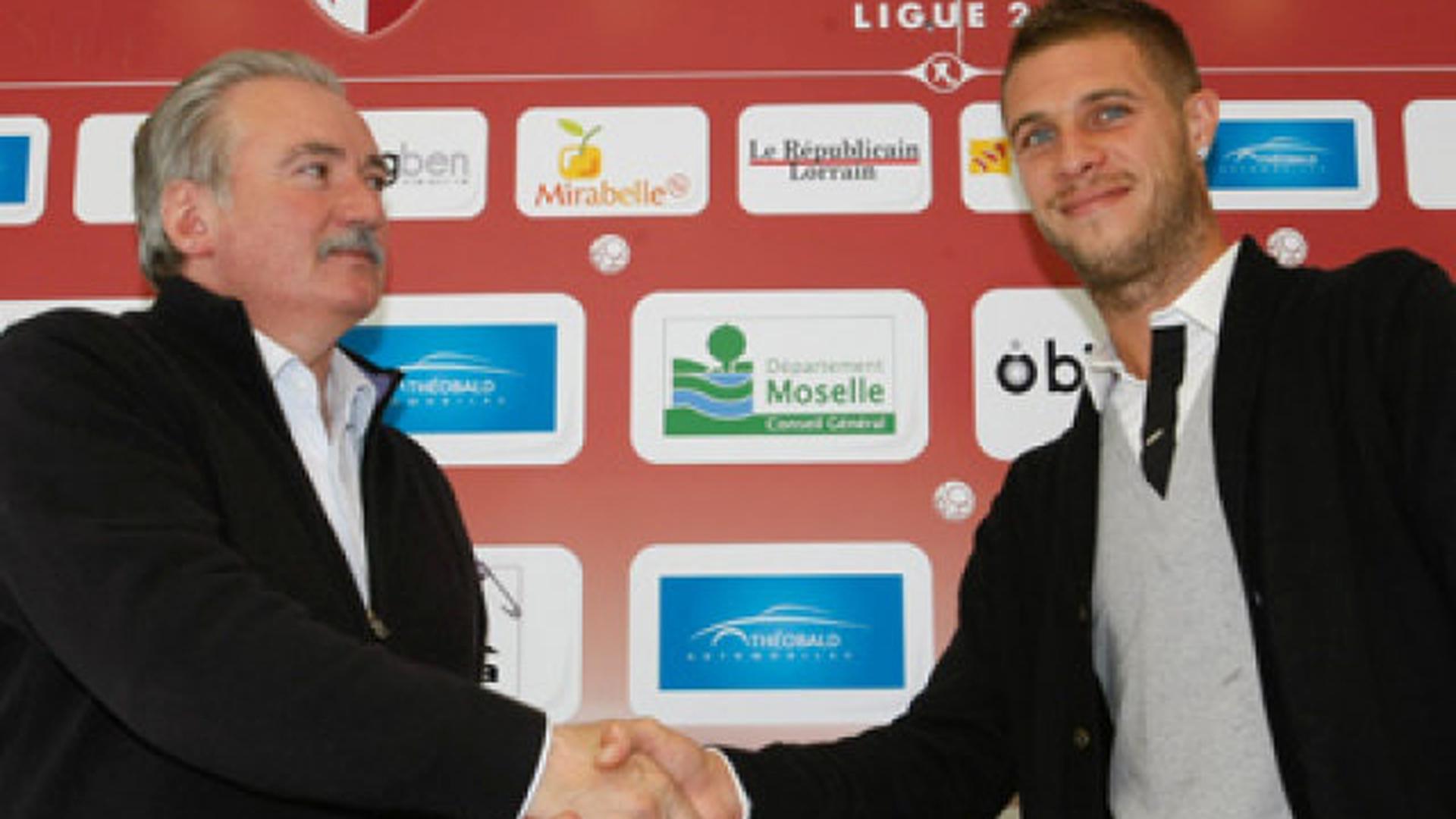 Après la signature de Pierre Bouby, le FC Metz de Bernard Serin cherche activement un meneur de jeu