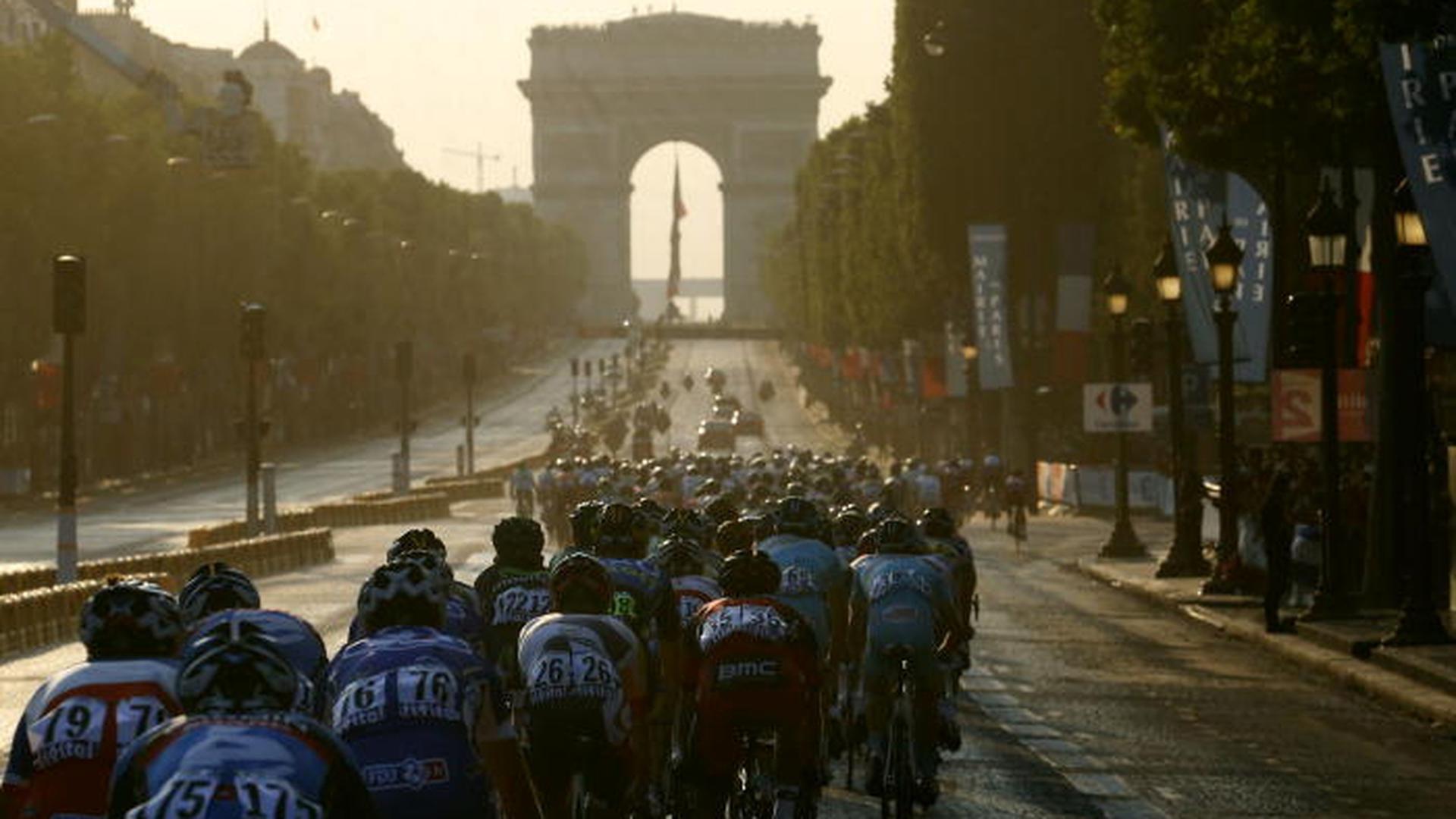 Si le nombre de coureurs passe de 9 à 8, le Tour de France se déroulera avec le même nombre d'équipes soit 22.