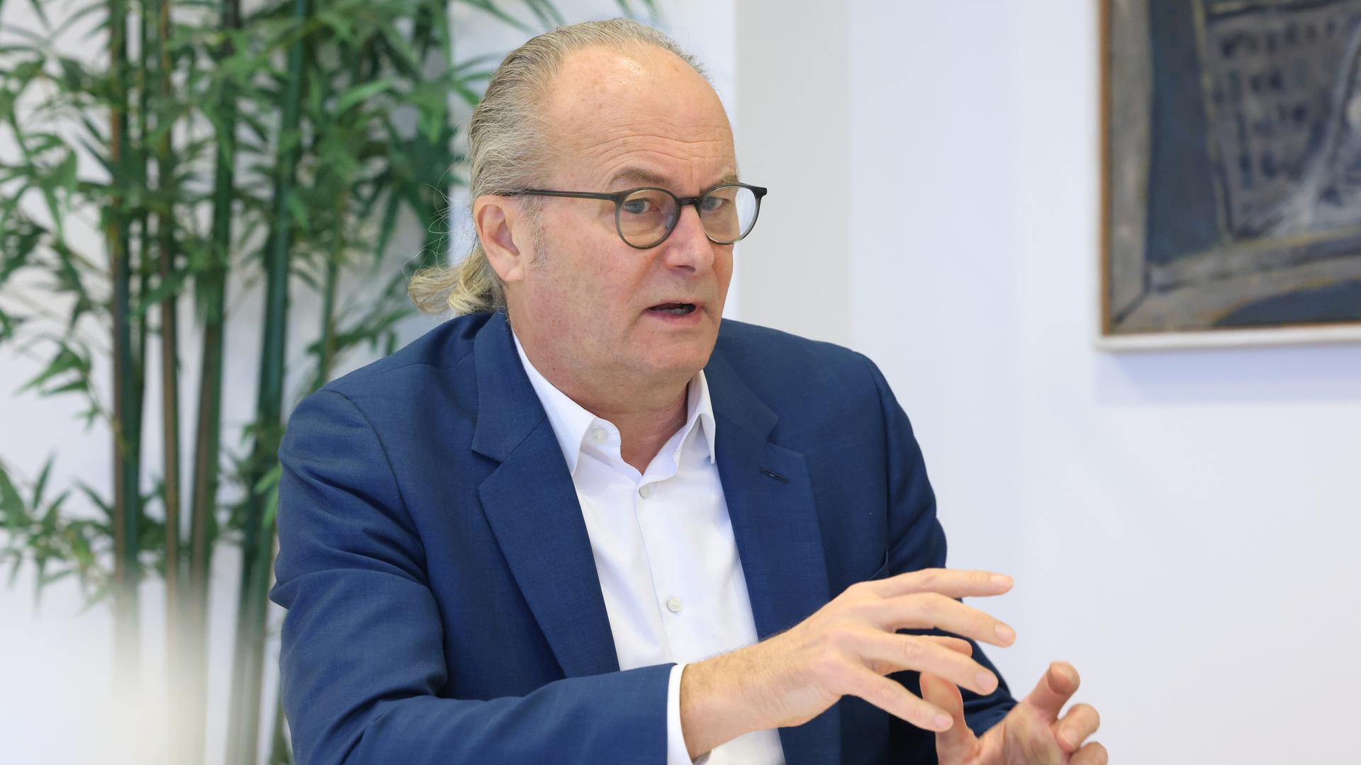 Le ministre de l'Énergie Claude Turmes est optimiste pour les mois à venir malgré la situation difficile.