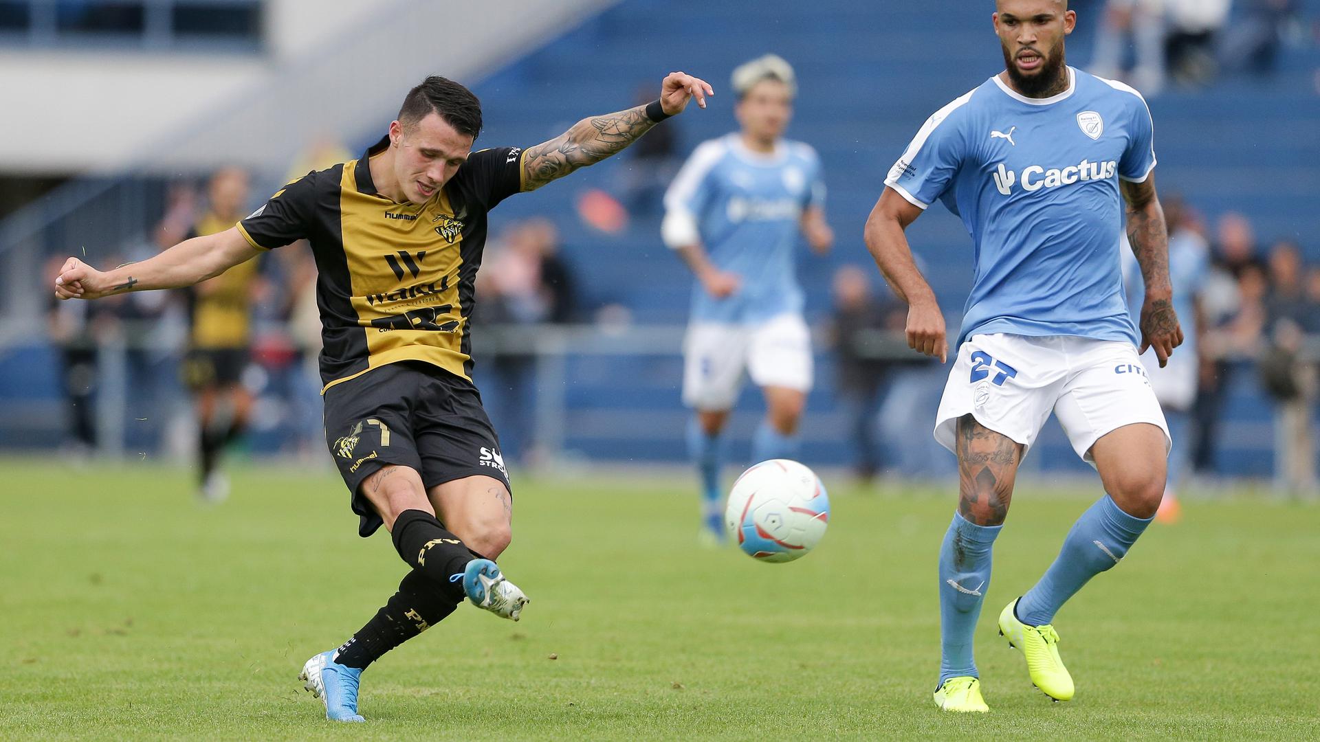Match au sommet lundi (20h) contre Dudelange pour Mayron de Almeida (à g., en jaune et noir) et le Progrès. Le Racing de Dwayn Holter (à dr., en bleu ciel)) se déplace à Hostert.