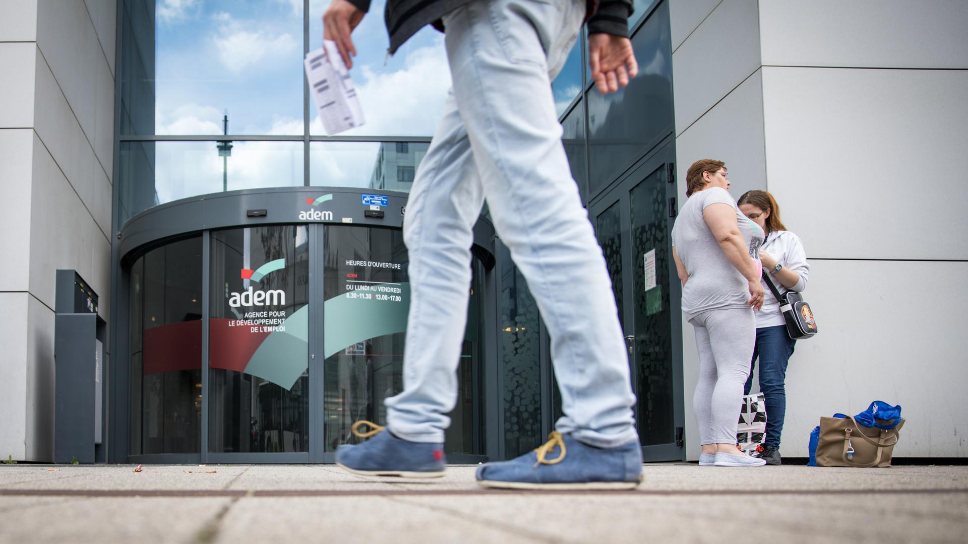 Le taux de chômage s'établit à 4,9% de la population active pour le mois de mars 2023.