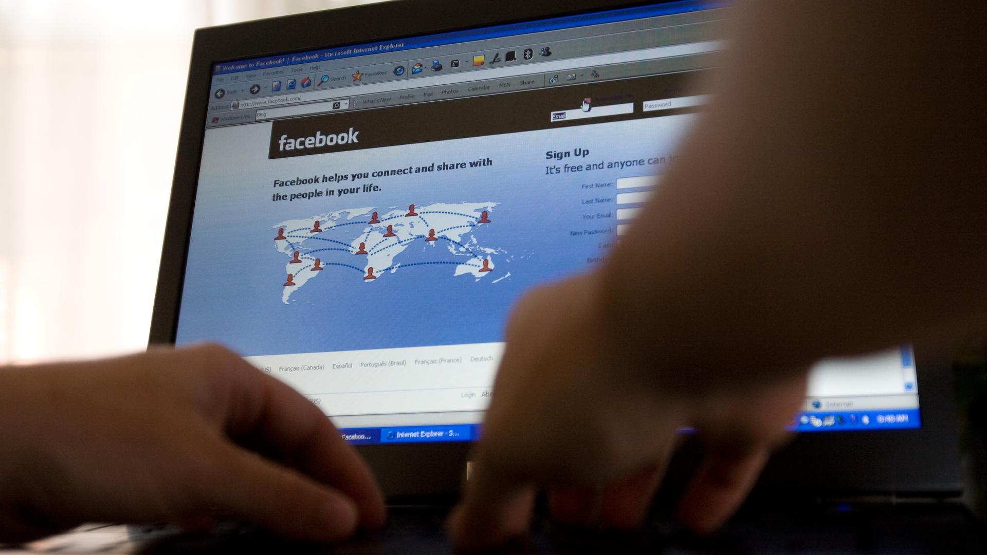 Le nouveau règlement contraindra les réseaux sociaux à suspendre les utilisateurs publiant «fréquemment» des contenus illégaux.