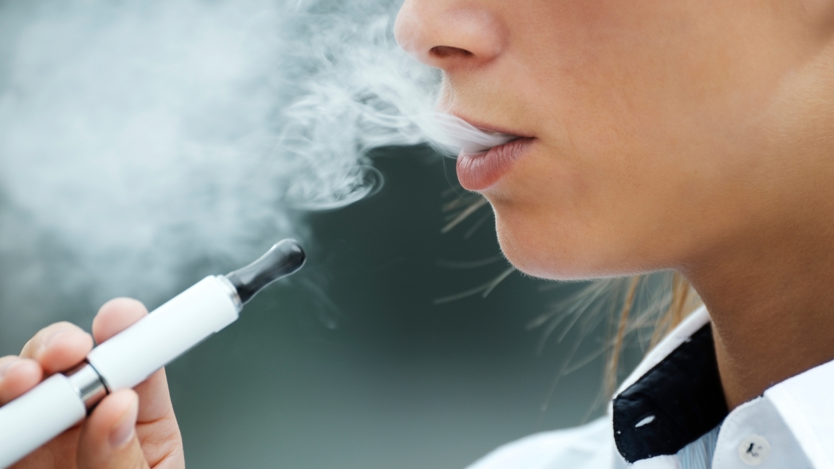 cigarette électronique produit dans la bouche Le Bar 45K Lost Vape : pod rechargeable 45000 bouffées main image 0