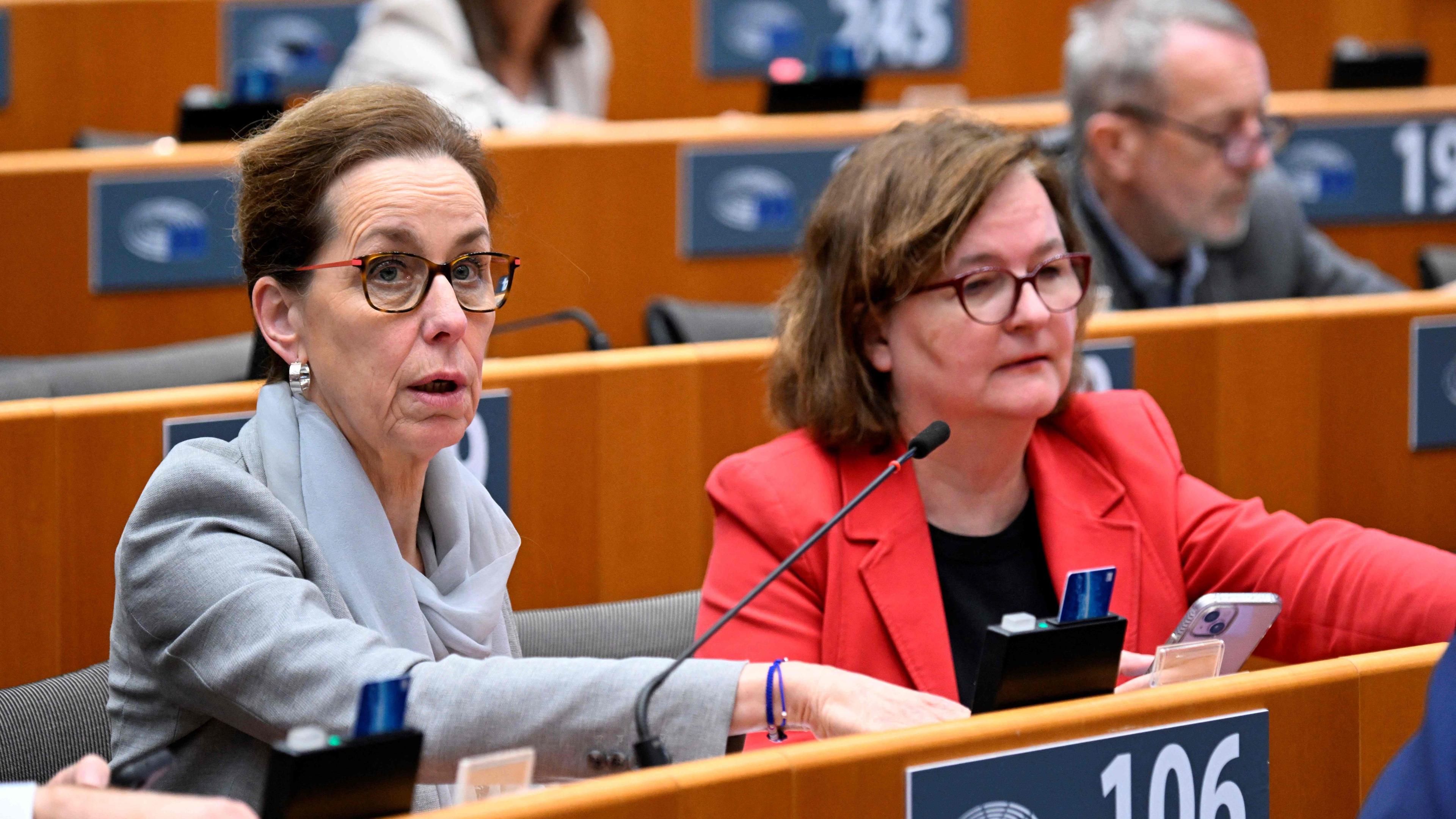 L’eurodéputée Fabienne Keller (à gauche) était rapporteure de l’un des règlements-clés.