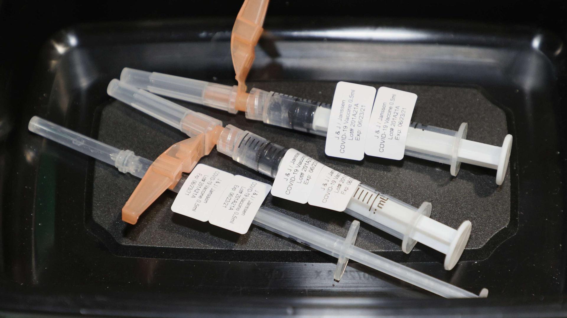 La moitié des adultes belges ont déjà reçu une dose de vaccin anti-covid.
