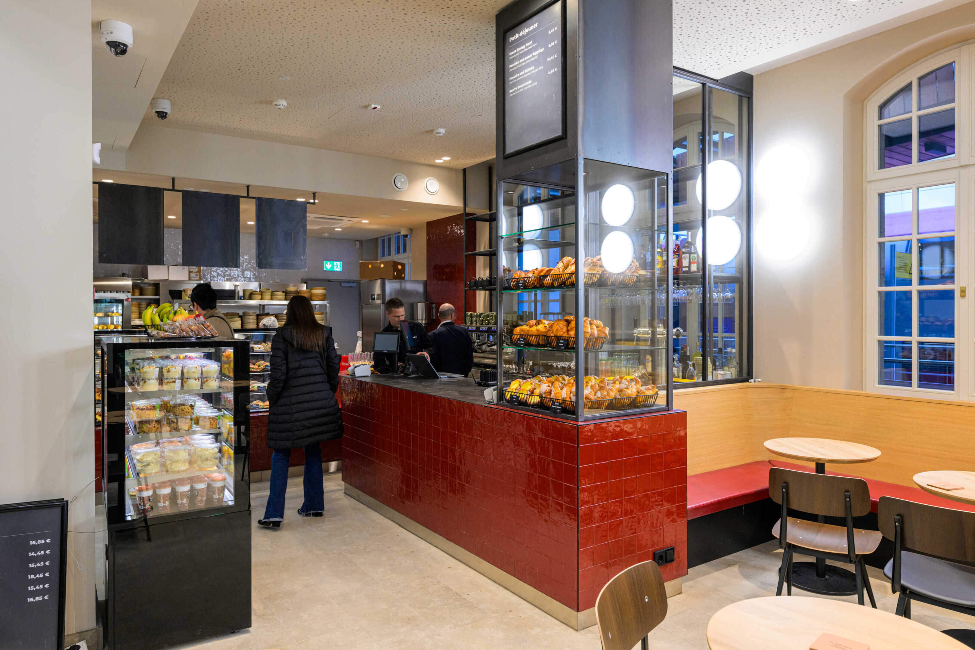 Des hausses de salaires obtenues chez Cactus | Virgule