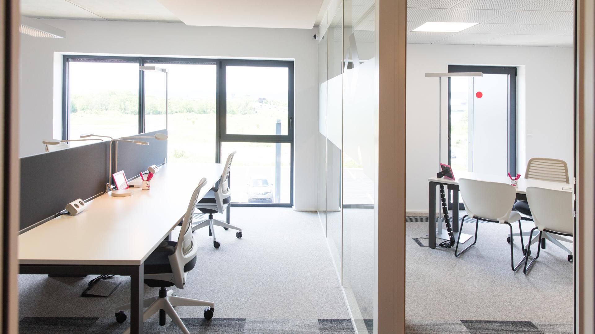 Ce nouvel espace, situé aux abords de l'A31, permet aux frontaliers de venir travailler tout en évitant les embouteillages à la frontière.