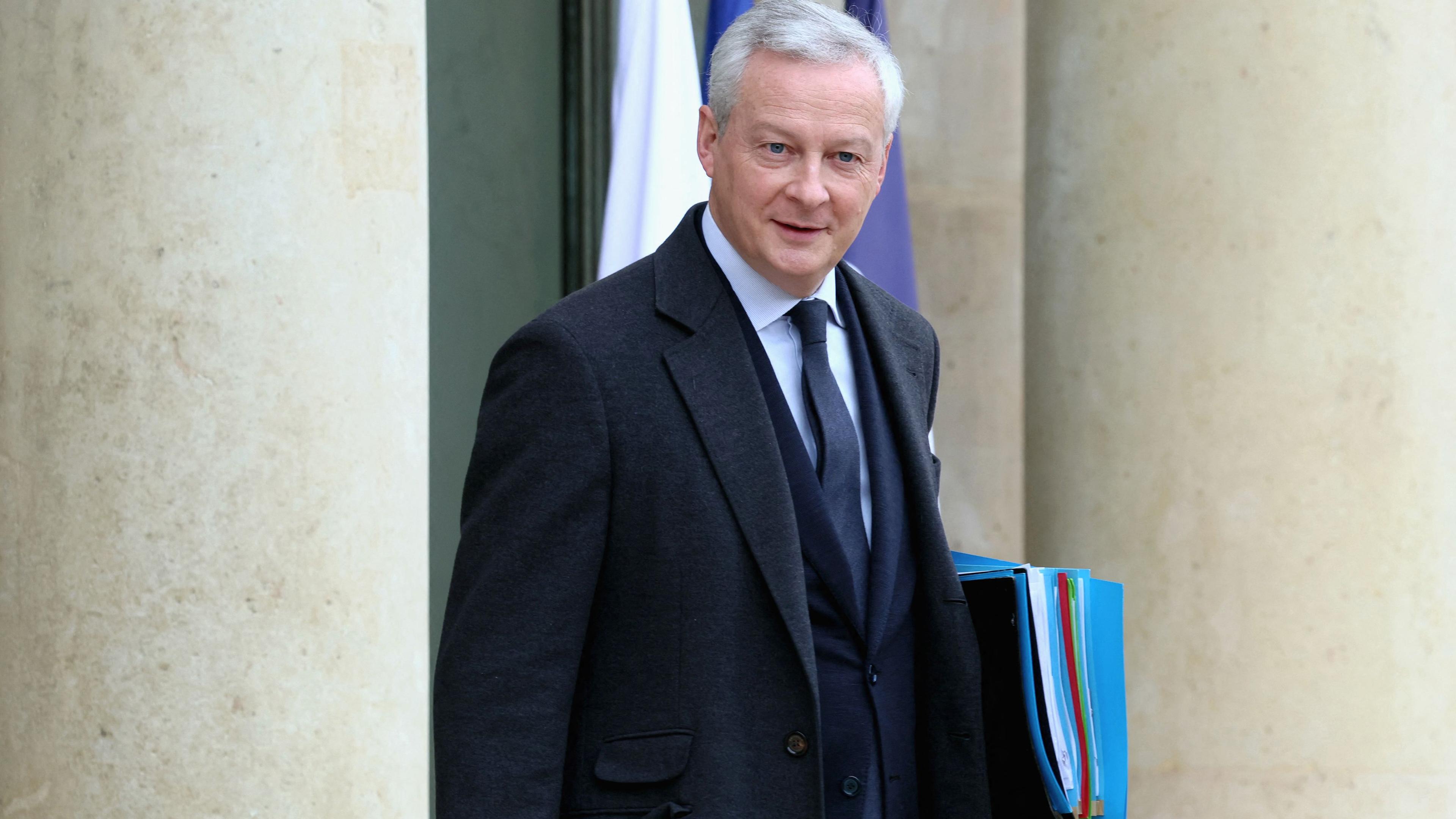 Bruno Le Maire à la sortie du Conseil des ministres, mercredi 14 février.