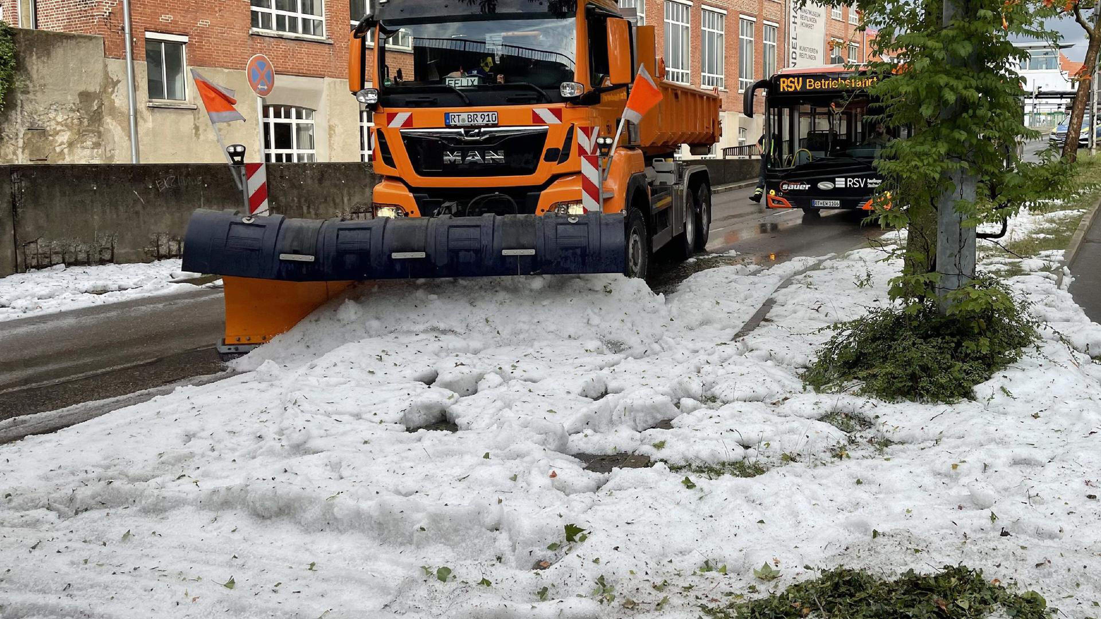 Des chasse-neige mobilisés face aux orages d'été en Allemagne